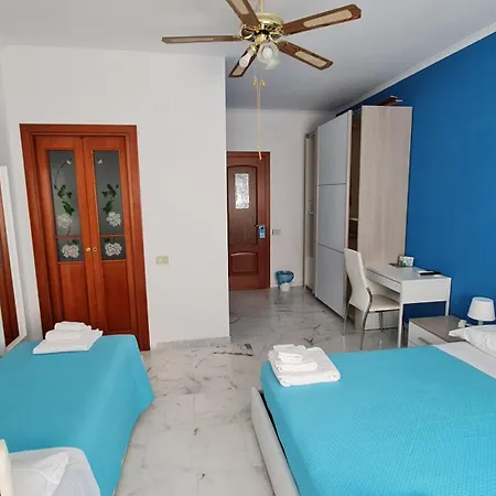 Oda ve Kahvaltı Danielle 4*